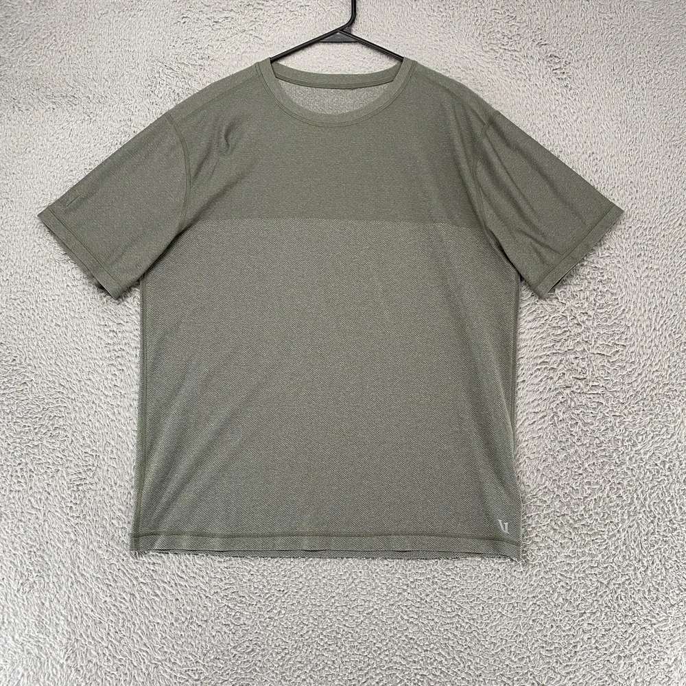 Vuori Grandview Tech Shirt Mens XL Green Mesh Lightweight‎ Gym Workout Tee